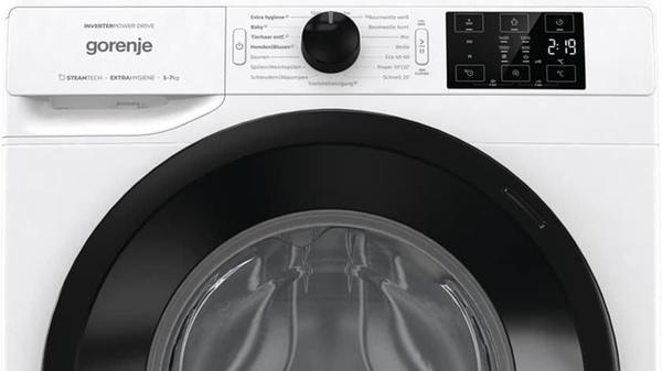 Die Waschmaschine schleudert mit maximal 1400 U/min.
