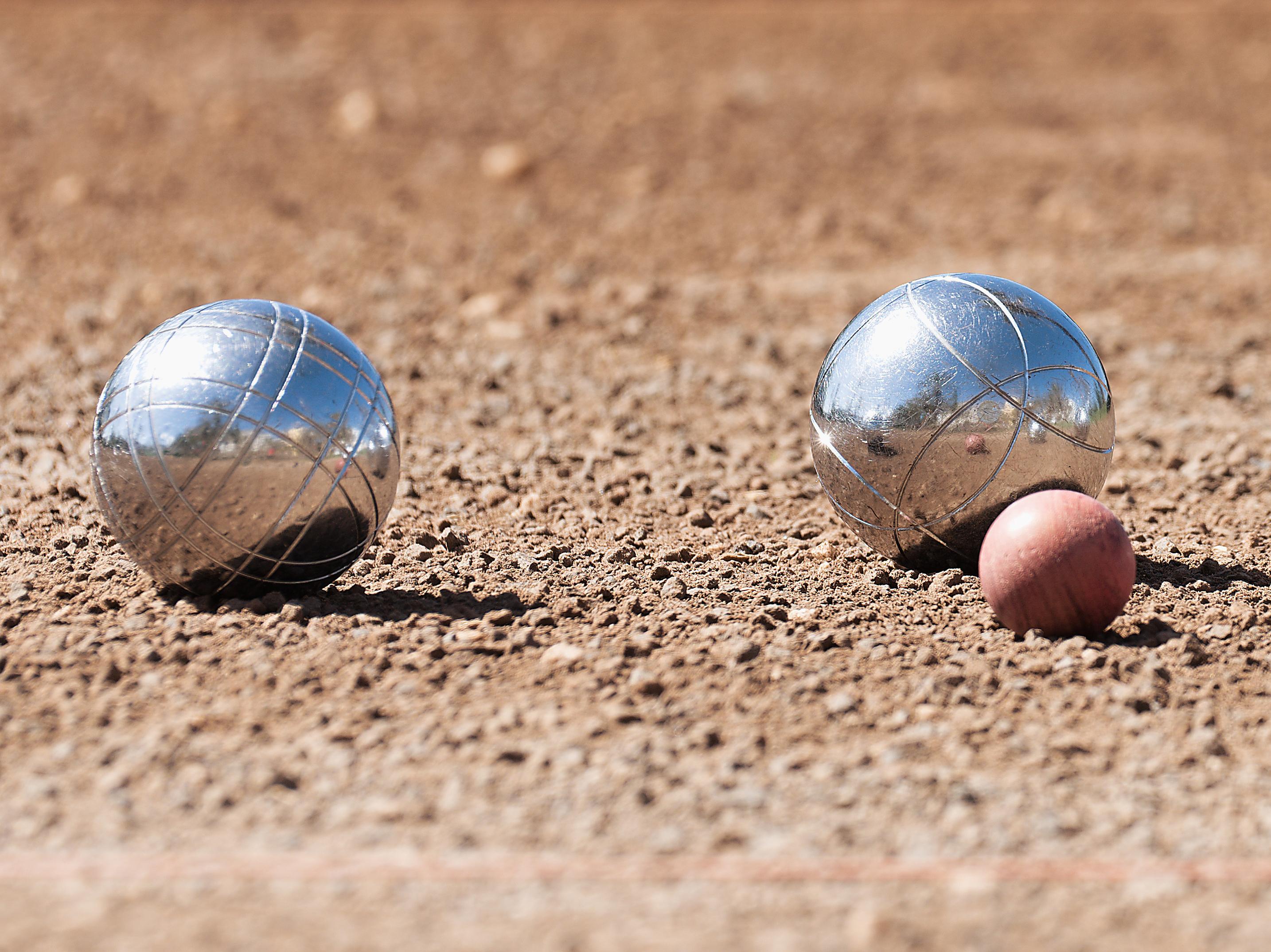 Pétanque Bayerns beste Ü55Spieler treffen sich in Burgthann und
