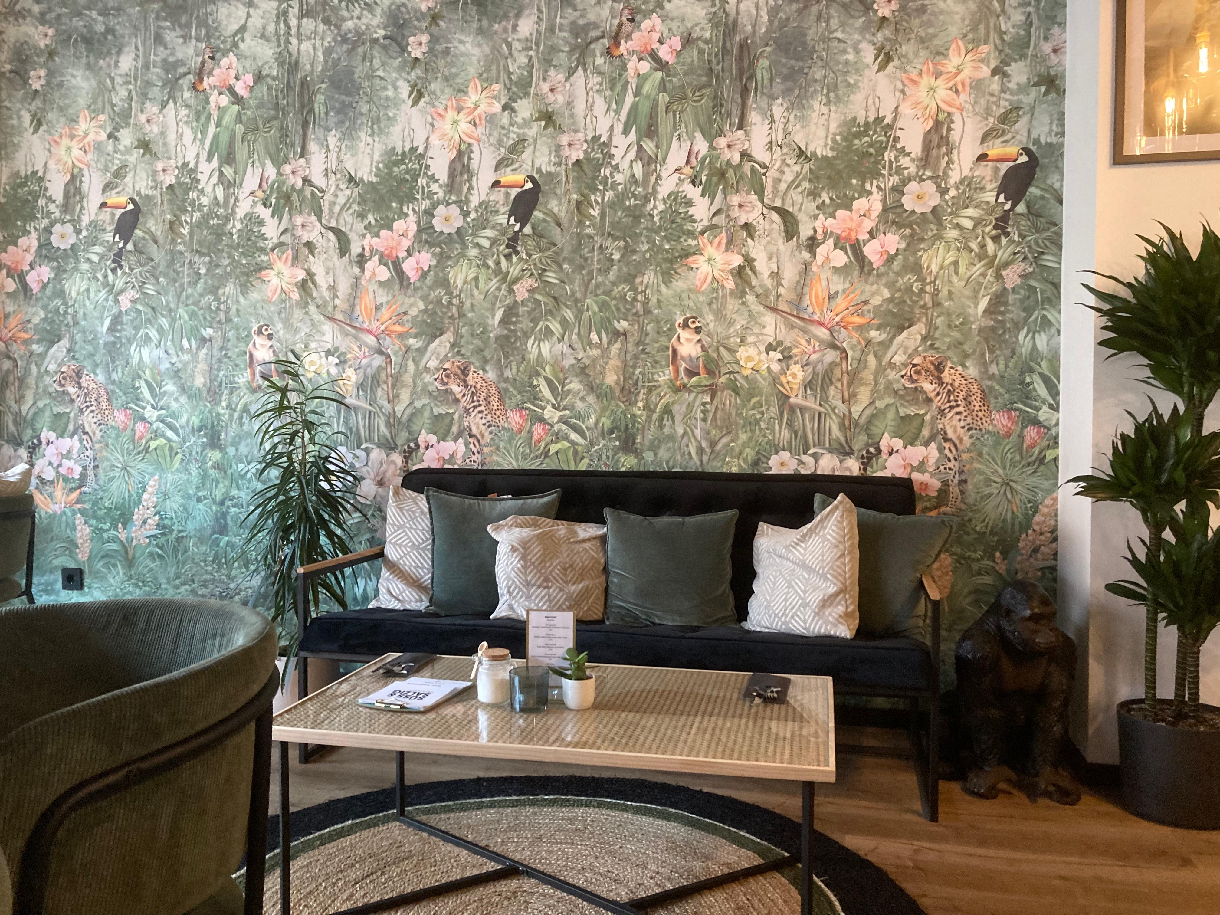 "Die meisten setzen sich hier intuitiv aufs Sofa", sagt Rautenberg.