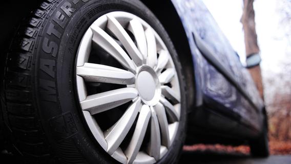 Bald ist Zeit für den Reifenwechsel: Warum eine Bundesstiftung runderneuerte Reifen empfiehlt