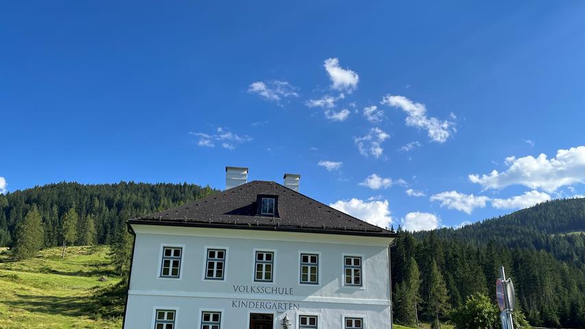 Wer in Thierbach angekommen ist, hat das Idyll der Wildschönau entdeckt. Das Dorf liegt auf 1175 Metern sehr malerisch.