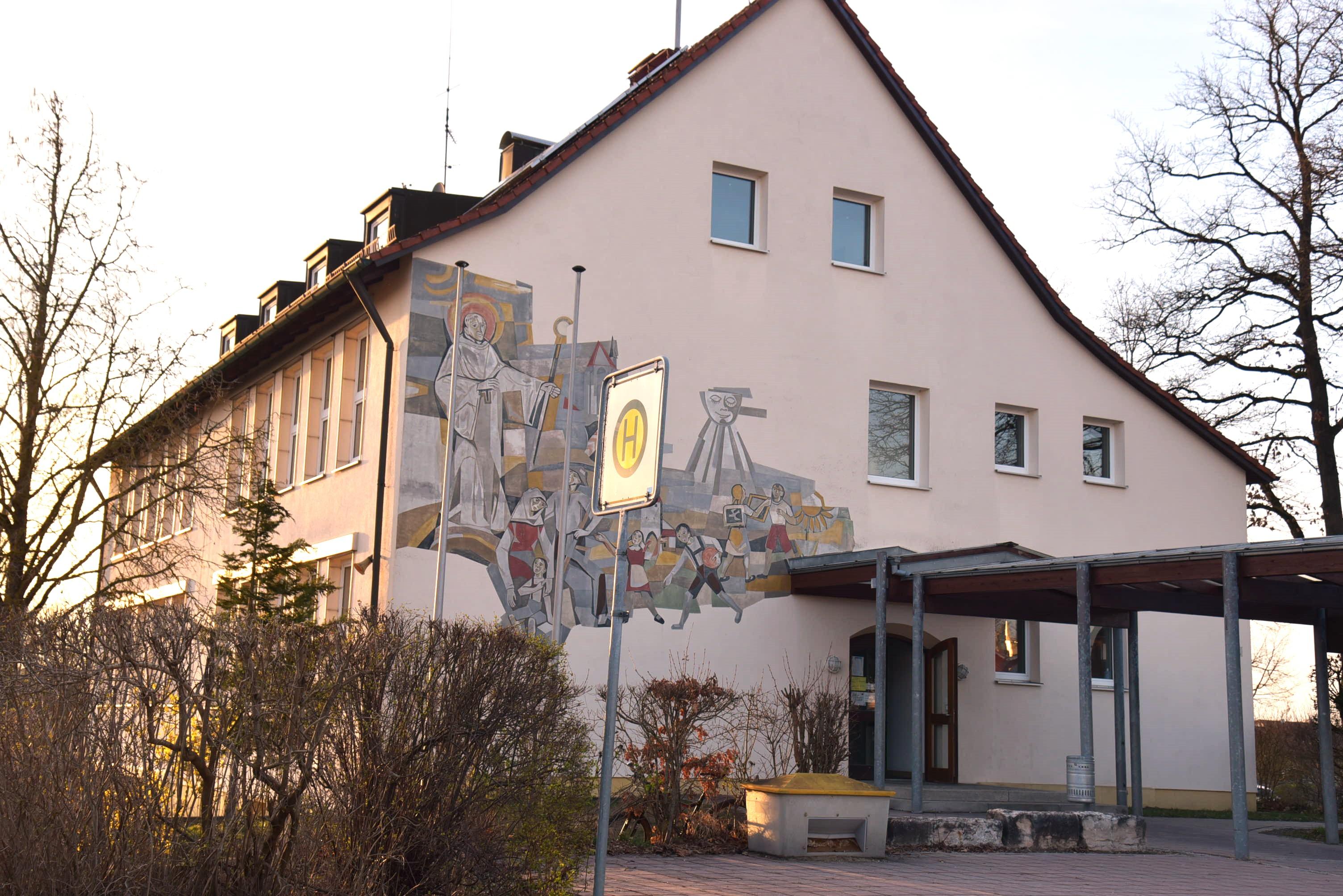 Die ehemalige Schule in Seligenporten braucht eine Nutzung danach