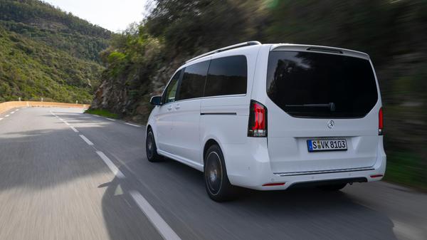 Beim Benziner und beim elektrischen EQV fällt die kürzeste Länge jeweils weg.