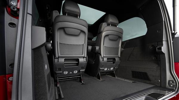 Selbst bei voller Bestuhlung bleibt noch Platz im Gepäckraum - je nach Karosserielänge mehr oder weniger.