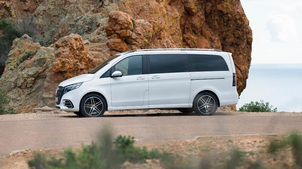 Die konservativ angetriebene V-Klasse stellt einen Zweiliter-Vierzylinder-Diesel in den Mittelpunkt, von dem drei Leistungsstufen erhältlich sind – 120 kW/163 PS, 140 kW/190 PS und 174 kW/237 PS.