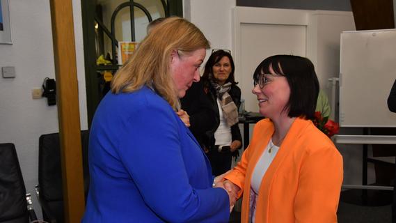Cadolzburgs neue Bürgermeisterin: Sarah Höflers klarer Sieg überrascht, aber jetzt wird es schwierig