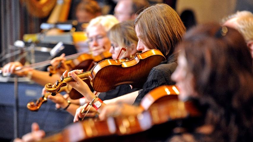 Vielleicht wie Händels "Wassermusik"? Die Symphoniker widmeten sich dieses Jahr allerdings russischen Komponisten.