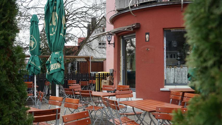 Außenbereich, Biergarten Restaurant "Gretchenstube" im ehemaligen Rondell  Kronacher Straße 19, Fürth; Eröffnung 22.03.2024