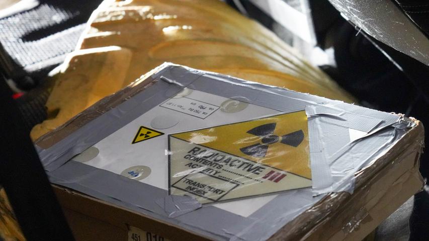 Die Fracht des Unfall-Pkw: ein Paket mit "radioaktivem" Inhalt.