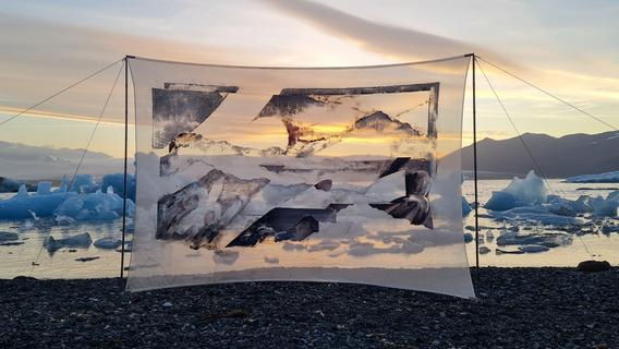 "Planetary Intimacies": Der Nürnberger malt abtauende Gletscher und vereint Kunst und Klima