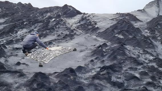 Wie der Nürnberger Künstler Planetary Intimacies aus abtauenden Gletschern Kunst macht