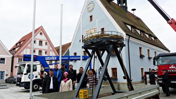 Neue Nistplattform soll Raufereien verhindern: Das macht Freystadt zur Storchenstadt