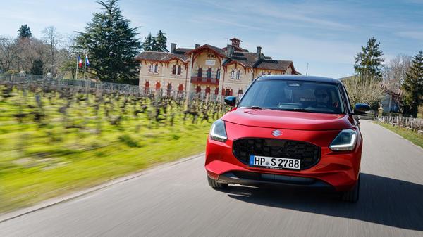 Auf ersten Testfahrten blieb der Verbrauch deutlich unter fünf Litern.