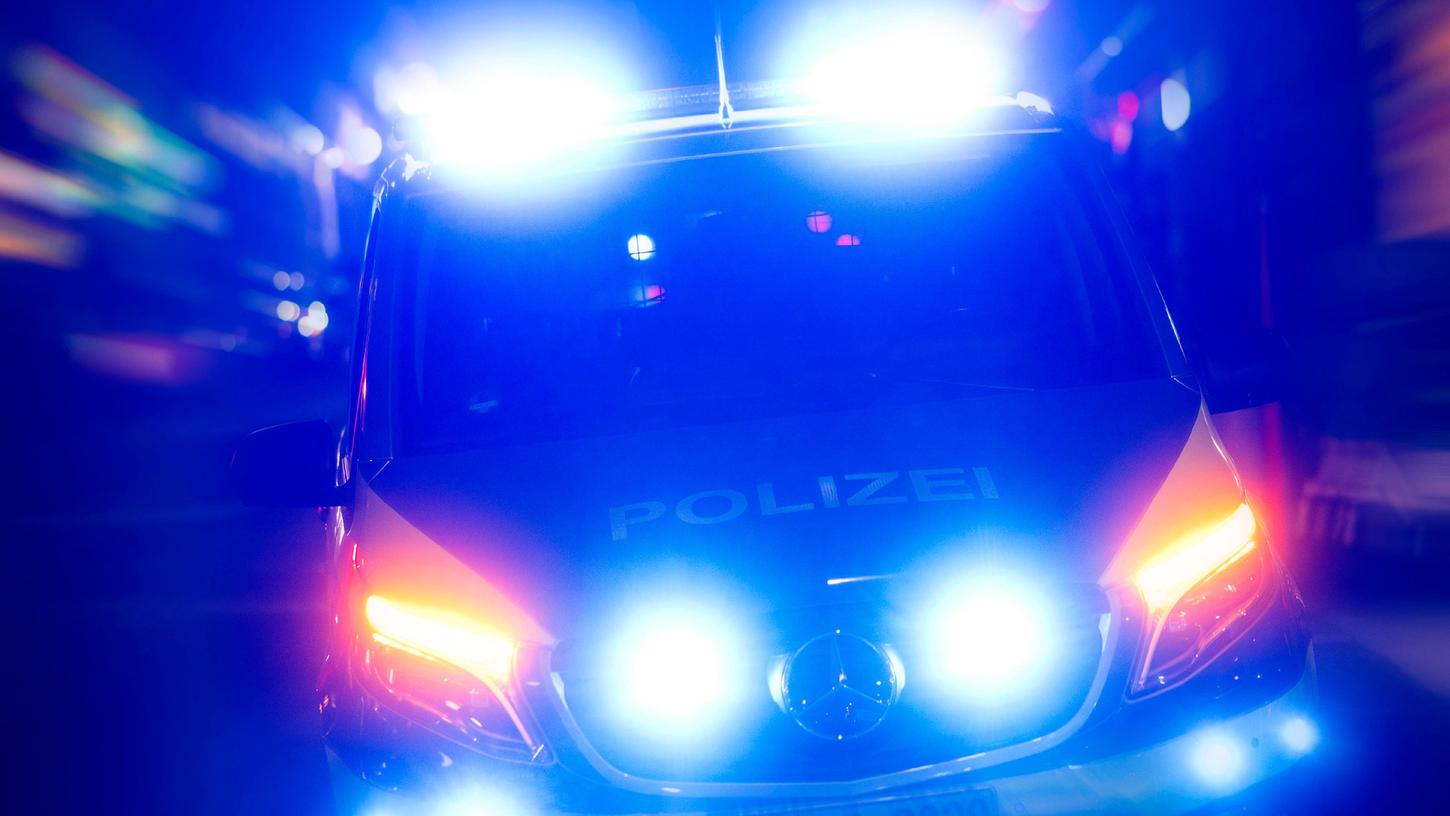 Ein Streifenwagen der Polizeiinspektion Roth wurde alarmiert (Symbolbild). 