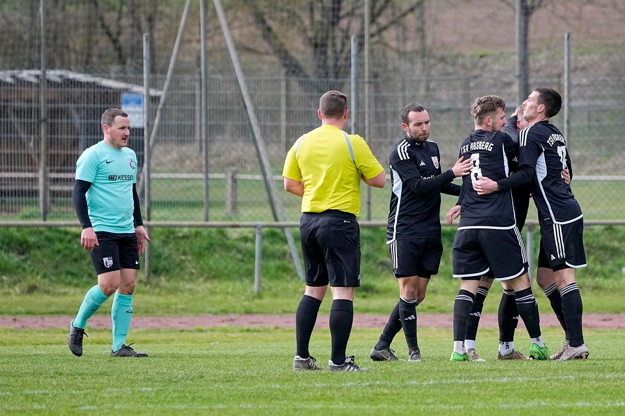 Spielbericht: Der TSV Heideck schlägt aufopferungsvoll kämpfende Absberger
