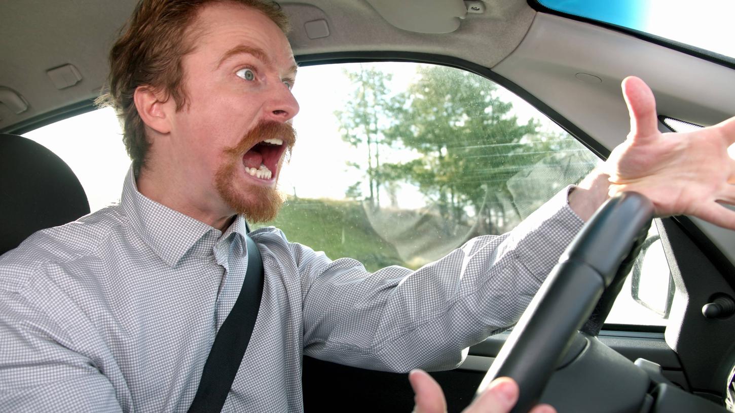 Am meisten wird, wer hätte es gedacht, beim Autofahren geflucht. Am meisten wird, wer hätte es gedacht, beim Autofahren geflucht.