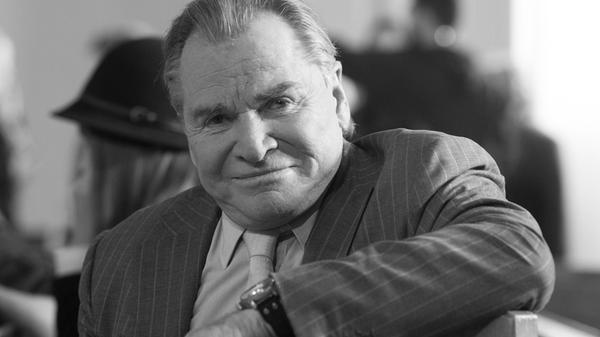 Der Schauspieler Fritz Wepper starb im Alter von 82 Jahren. Der gebürtige Münchner hatte seine letzten Tage in einem oberbayerischen Hospiz verbracht und sei nach Angaben seines Anwalts friedlich eingeschlafen. Über Jahrzehnte hat Wepper das deutsche Fernsehpublikum unter anderem als Kriminalassistent „Harry Klein“ in der ZDF-Kultserie "Derrick" unterhalten.