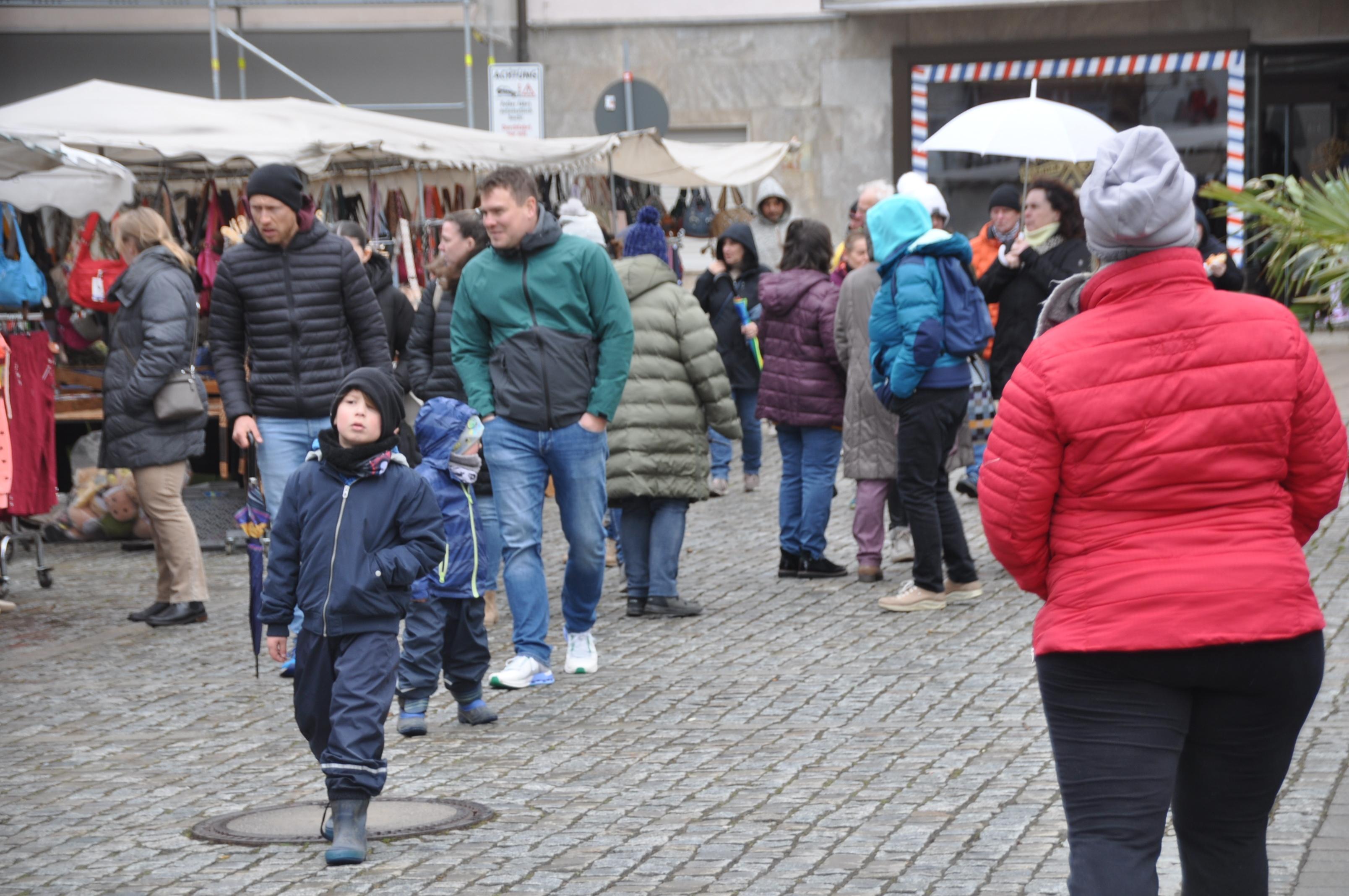 Ostermarkt in Höchstadt 2024 Der Gärtner wurde vermisst