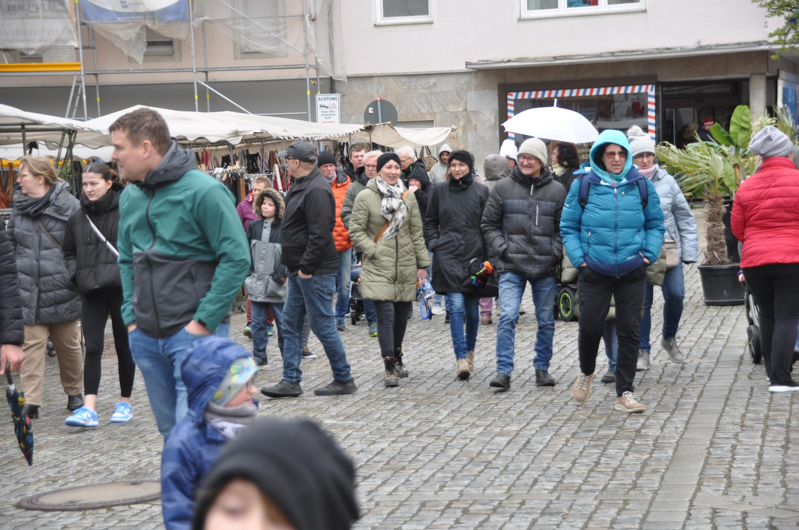 Ostermarkt in Höchstadt 2024 Der Gärtner wurde vermisst