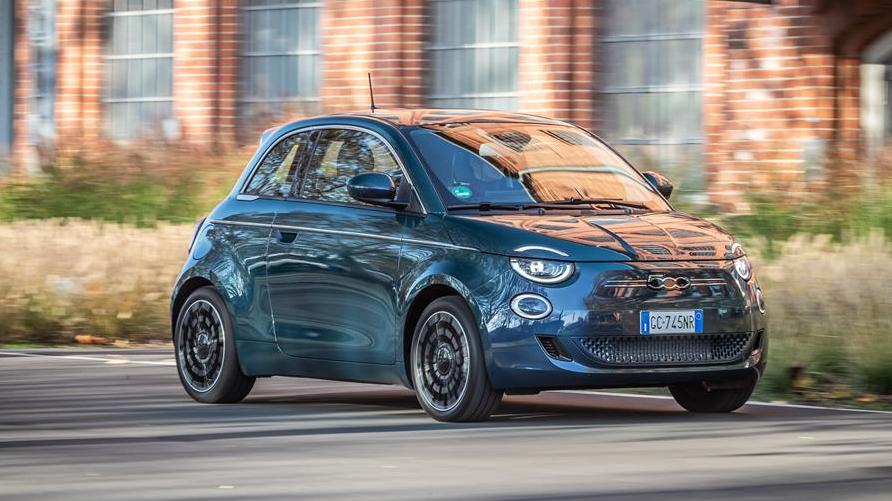 Bleibt möglicherweise nicht allein: Fiat 500 mit Elektroantrieb.