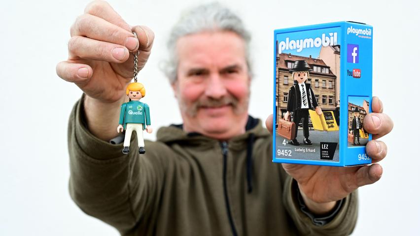 Es gibt auch zwei exklusive Fürther Playmobil-Figuren: besagten Greuther-Fürth-Fußballspieler und Ludwig Erhard, den es exklusiv im Erhard-Museum zu kaufen gibt.