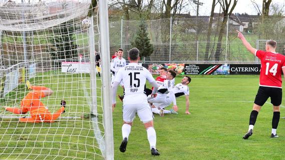 Der TSV 1860 Weißenburg gewann gegen Jahn Forchheim, verliert aber Daniel Hofrichter