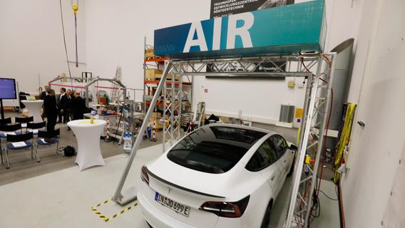Fraunhofer entwickelt neues Prüfsystem in Fürth: Damit Elektro-Autos nicht explodieren