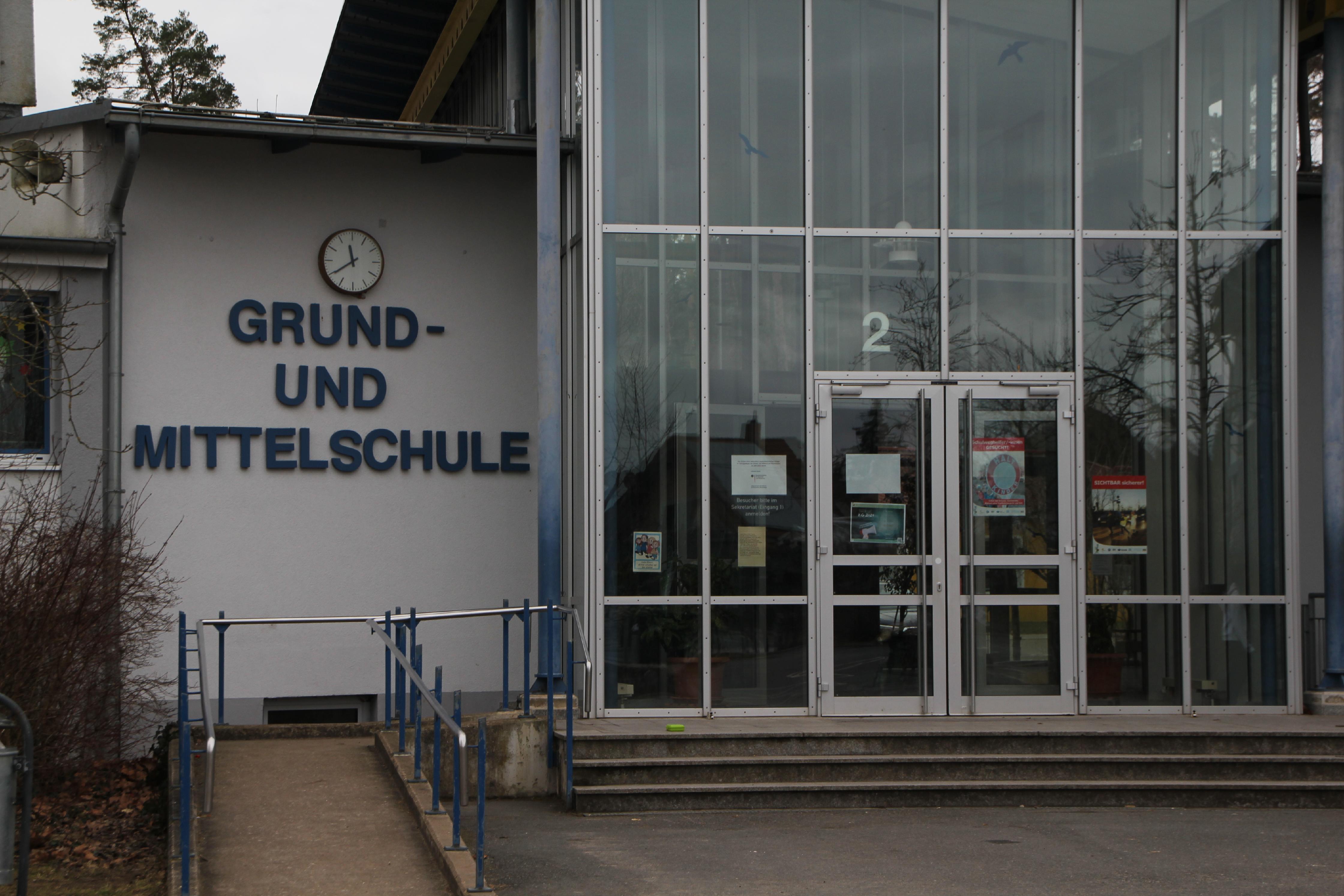 Büchenbach soll Mittelschul-Standort bleiben. Der Gemeinderat hat eine umfangreiche Stellungnahme dazu auf den Weg gebracht. 