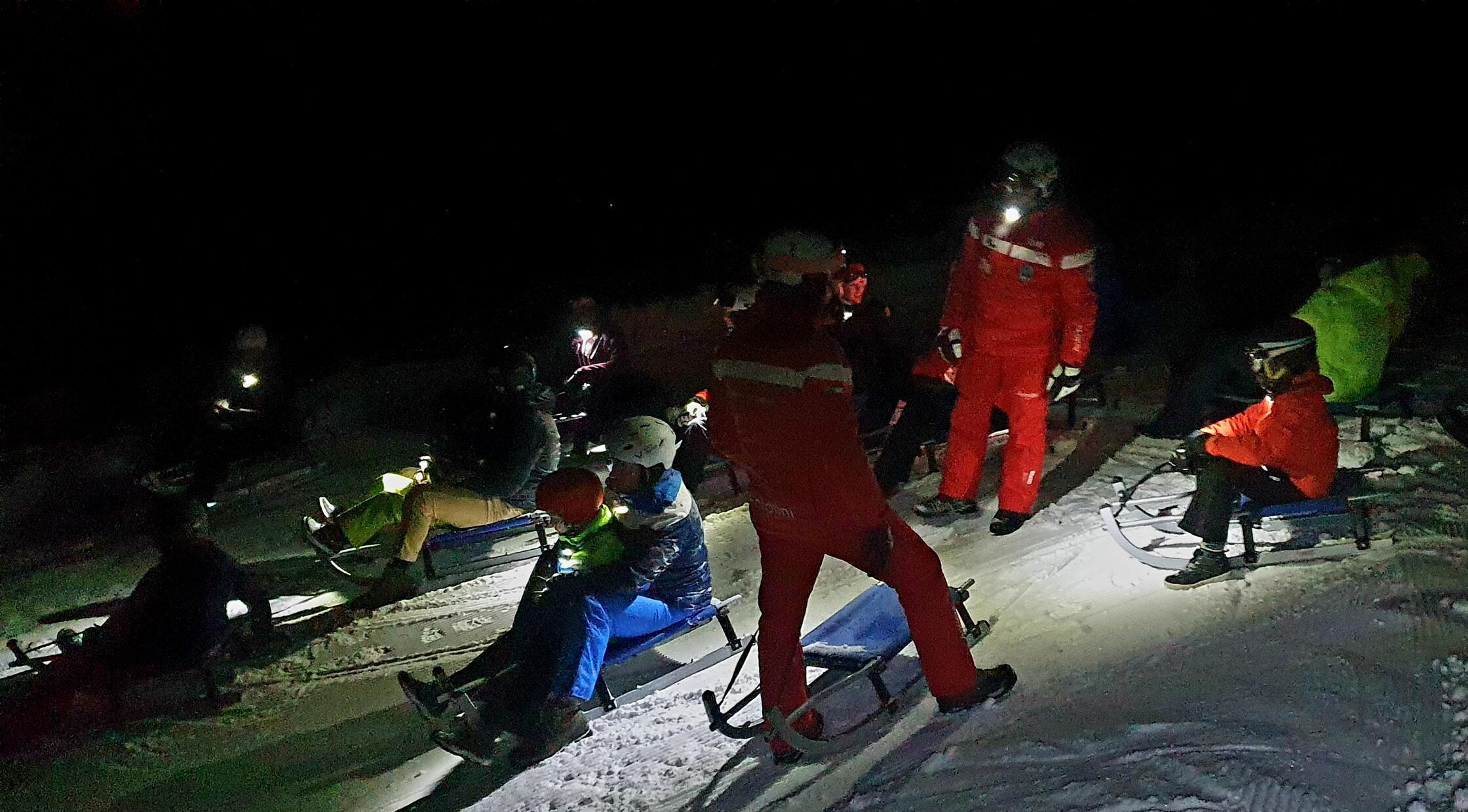 Man muss nicht jeden Tag Skifahren - ab der Raschötz-Alm geht´s abends zum Nachtrodeln.
