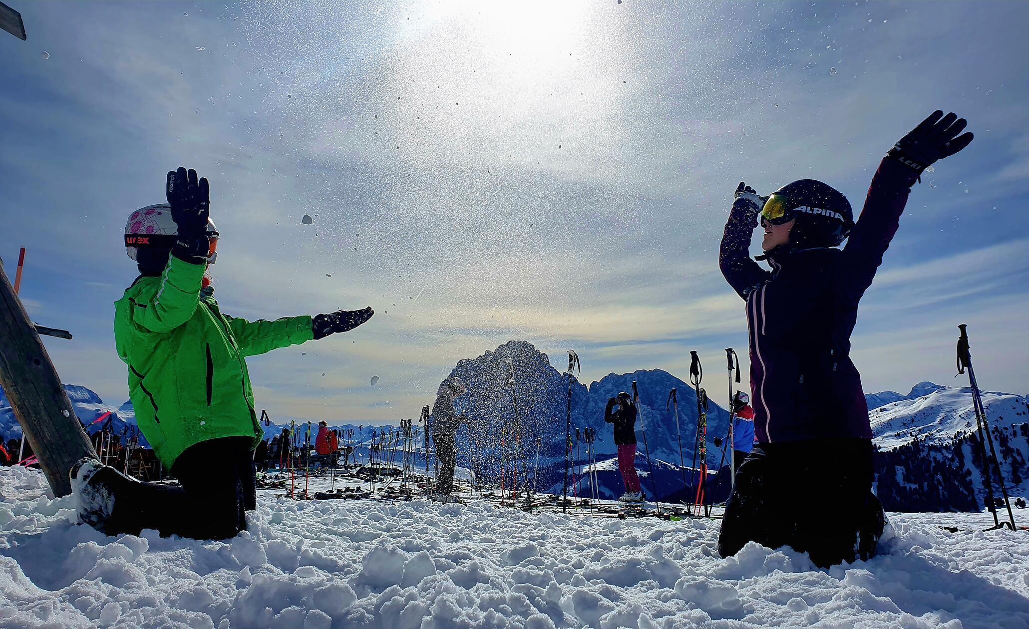Familien-Skiurlaub in Südtirol im Grödnertal, auf der Seiser Alm und auf der Sellaronda - ab Bauernhof Roter Hahn.