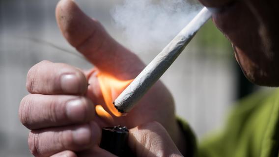 Cannabis-Konsum in Erlangen: In diesen Bereichen wird die Polizei ab jetzt verstärkt kontrollieren
