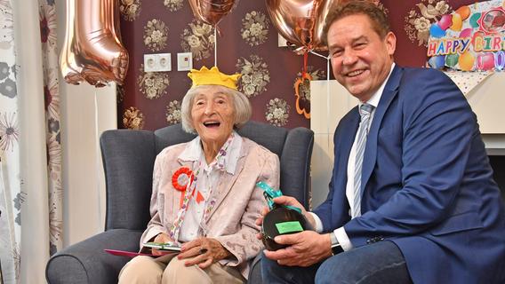 "Man muss schon morgens glücklich aufwachen": 100-jährige Fürtherin gibt Tipps für ein langes Leben
