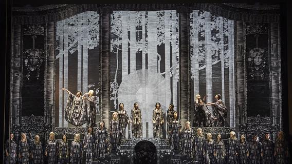 Die Pracht des Opernhauses erleben: Wie der neue "Parsifal" Ideen für die Sanierung beflügeln könnte