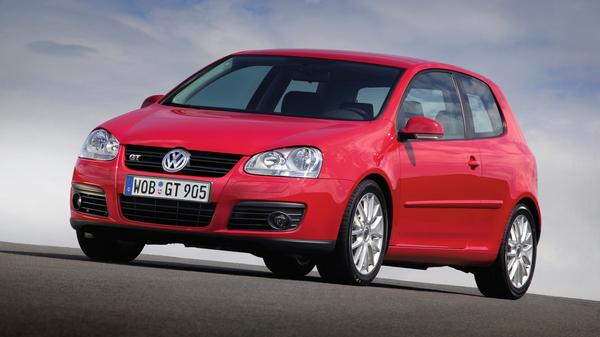 Noch ein Novum: TSI-Technologie (Turbobenziner mit Direkteinspritzung) und im Golf GT der weltweit erste Twincharger mit Turbo- und Kompressor-Aufladung.