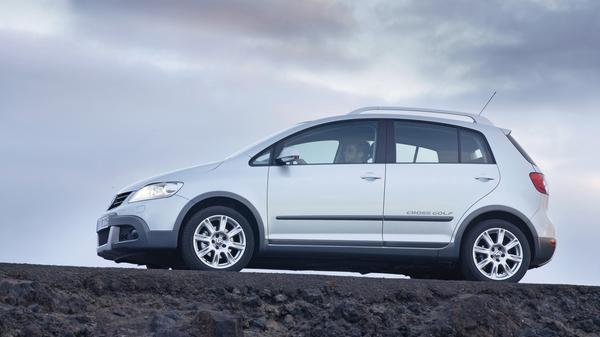 Der "Cross Golf" versuchte, von der neuen SUV-Welle zu profitieren.