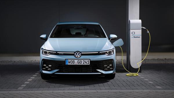 Der GTE toppt mit seinen 200 kW/272 PS sogar den GTI.