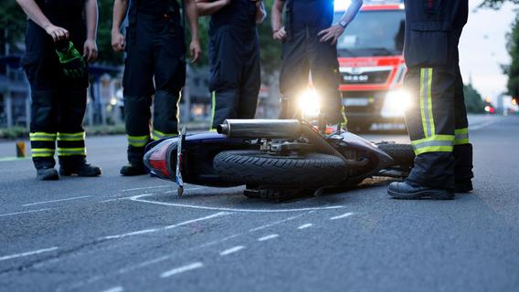 Kurioser Fall in Franken: Polizei findet kaputtes Motorrad - vom Fahrer fehlt jede Spur