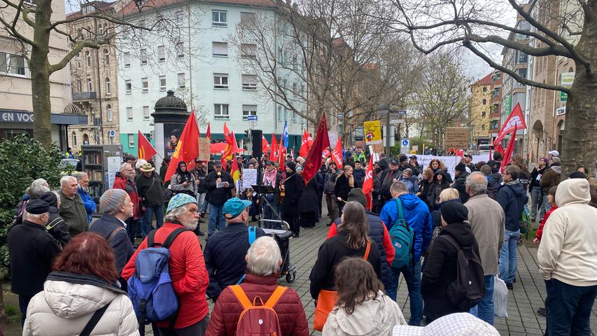Ostermärsche in Nürnberg - Hunderte demonstrieren für den Frieden