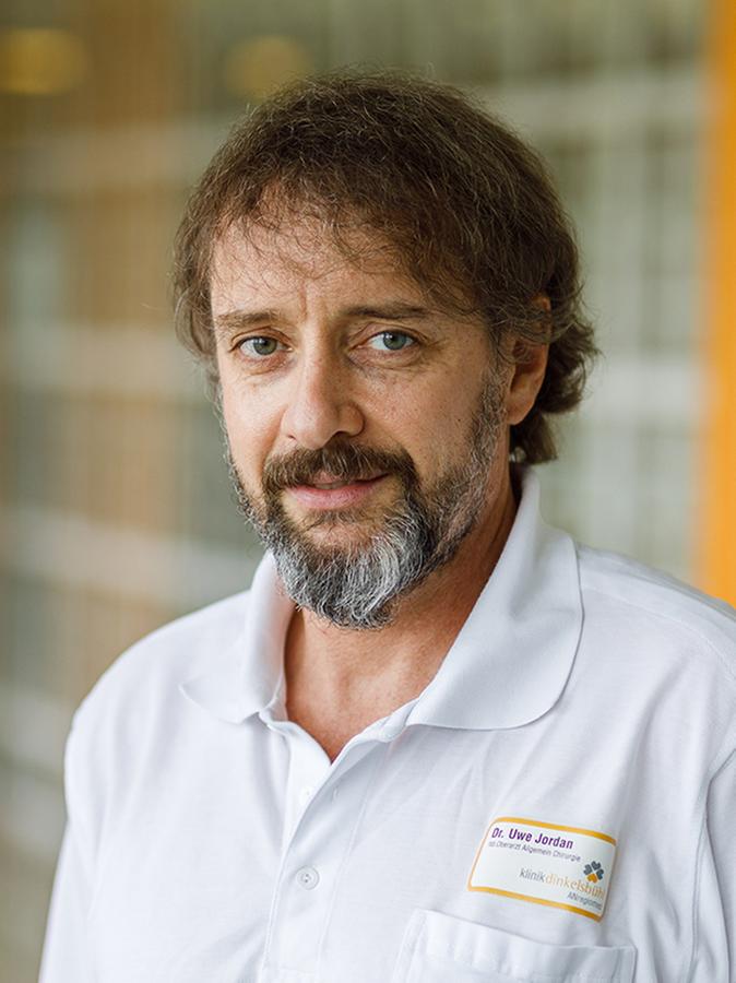 Dr. Uwe Jordan ist Sektionsleiter Allgemein- und Viszeralchirurgie an der Klinik Dinkelsbühl.