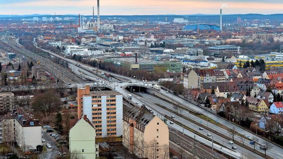 Unfall auf Jansenbrücke in Nürnberg behindert Berufsverkehr