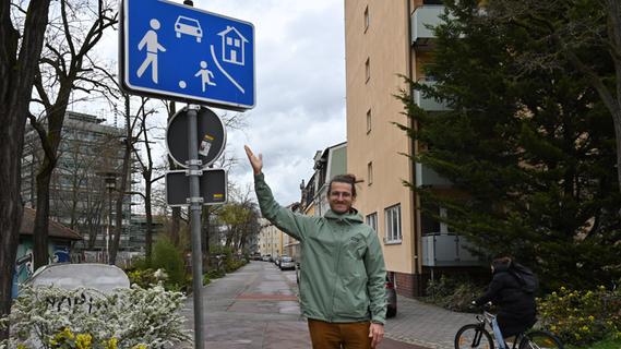 Von wegen verkehrsberuhigt: Vater will, dass Pkw-Fahrer in Erlangen endlich die Regel beachten