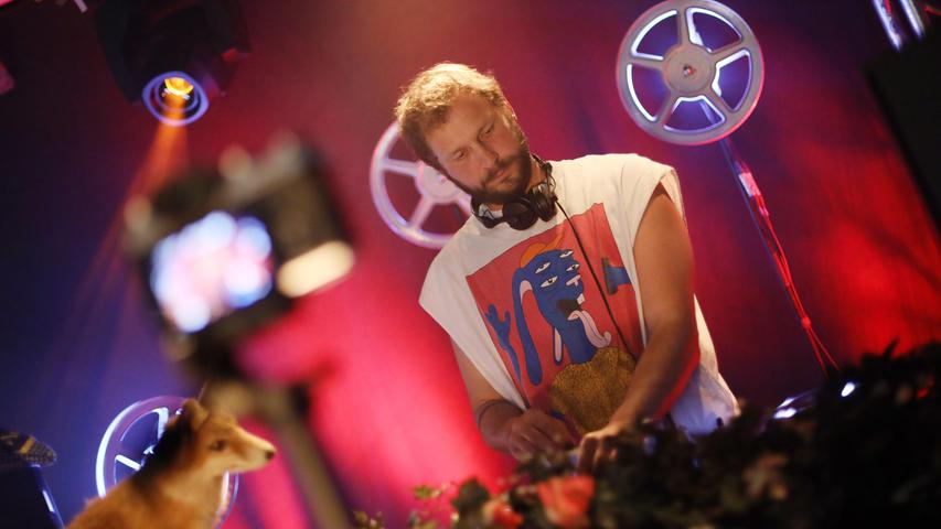 Techno für Nürnberg präsentiert einmal mehr den Berliner DJ Jan Oberländer in der Rakete. Der Musiker spielt regelmäßig im Ritter Butzke und wird bei seinem Gastspiel am Freitag in Nürnberg von Silsan, Rochen und Murmel begleitet. Beginn: 23 Uhr. 