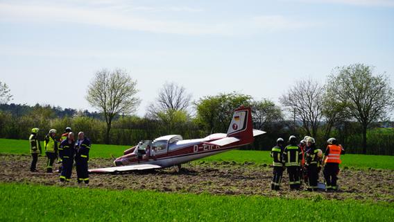 Motor verliert in 30 Meter Höhe an Leistung - Pilot muss in Herzogenaurach notlanden