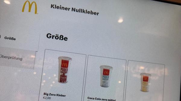 „Während unseres Urlaubs auf Madeira haben wir in einem bekannten Fastfood-Restaurant folgendes Angebot entdeckt. Zum besseren Verständnis - Cola heißt auf portugiesisch Kleber“, schreibt uns Leser Lothar Schwarz per Mail.