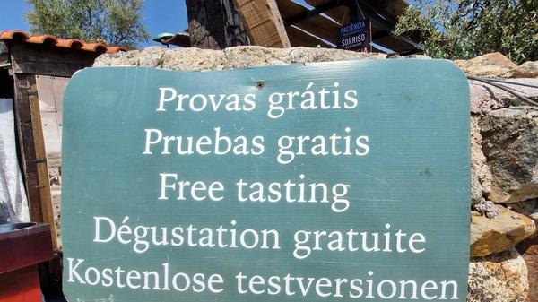 Gesehen im Palãcio Cristovão de Moura in Largo de Pelourinho, Portugal von unserer Leserin Karin Dürr.