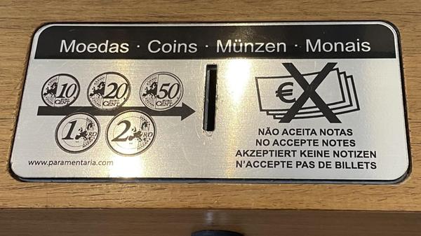 "Beim Besuch einer Gnadenkapelle oberhalb von Funchal in Monte auf Madeira geht es um die Bezahlung von Kerzen. Da ich keine Notizen dabei hatte, kam ich nicht in die Verlegenheit, etwas falsch zu machen", schreibt uns Leserin Karin Engel aus Ansbach.