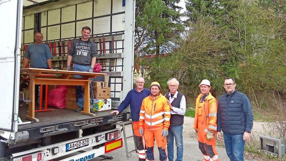 Mit 80 Jahren organisiert er Hilfstransporte: György Müller aus Kastl bringt Möbel nach Osteuropa
