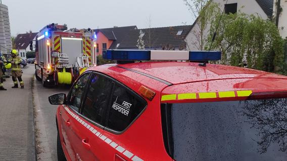 Feuerwehr öffnet Wohnungstür in Bubenreuth: Trauriger Verdacht bestätigt sich