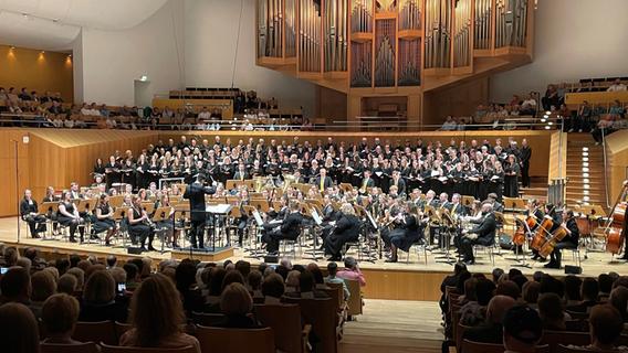 Konzert mit Forchheimer Ensembles: 200 Akteure entfachen spektakuläres Feuerwerk an Klangvielfalt