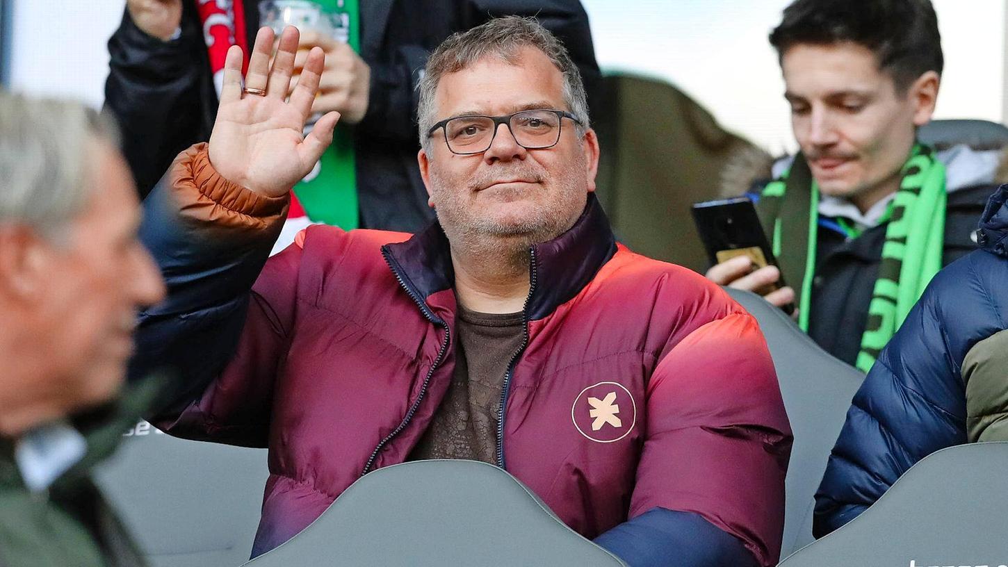 Für Elton heißt es Abschied nehmen von "Schlag den Star". Er ist darüber richtig sauer. Für Elton heißt es Abschied nehmen von "Schlag den Star". Er ist darüber richtig sauer.